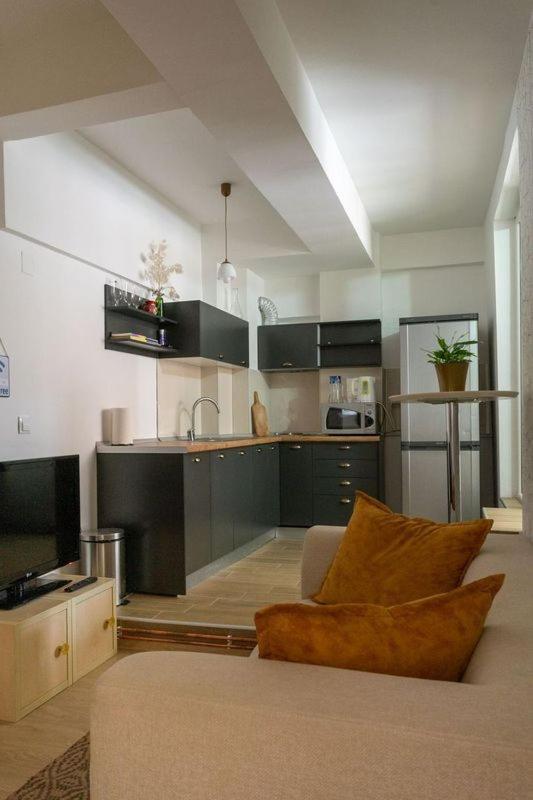 Hostel Denica Skopje Ngoại thất bức ảnh